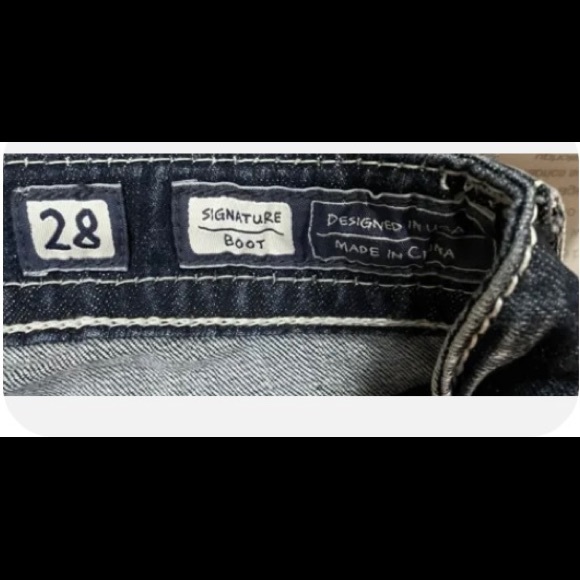 Miss Me Jeans Size 27 New With Tags
Signature Boot Super Cute - Picture 5 of 7